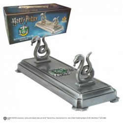 Slytherin wand display - Harry Potter